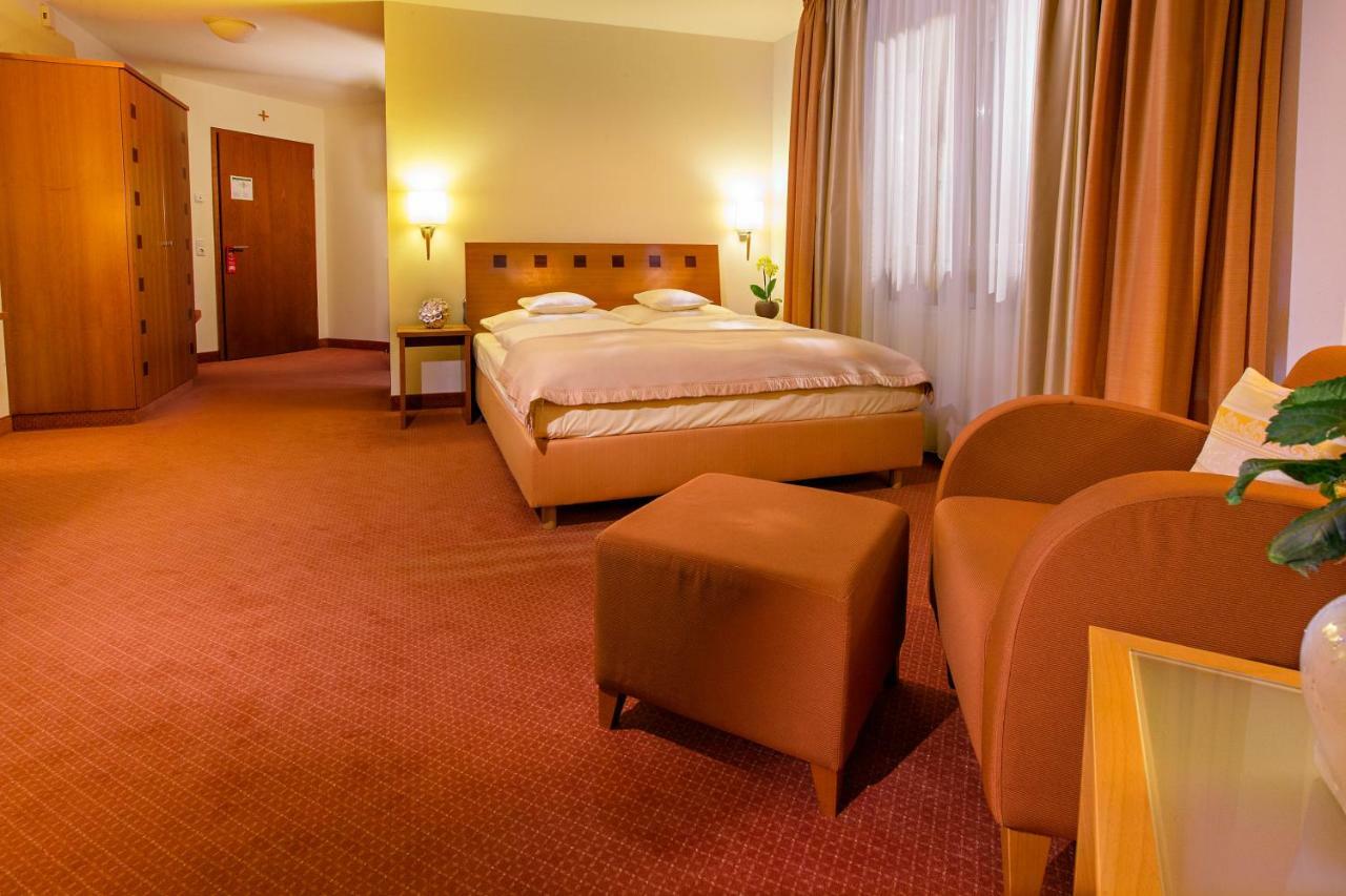 Seehotel - Dorf Am 4*